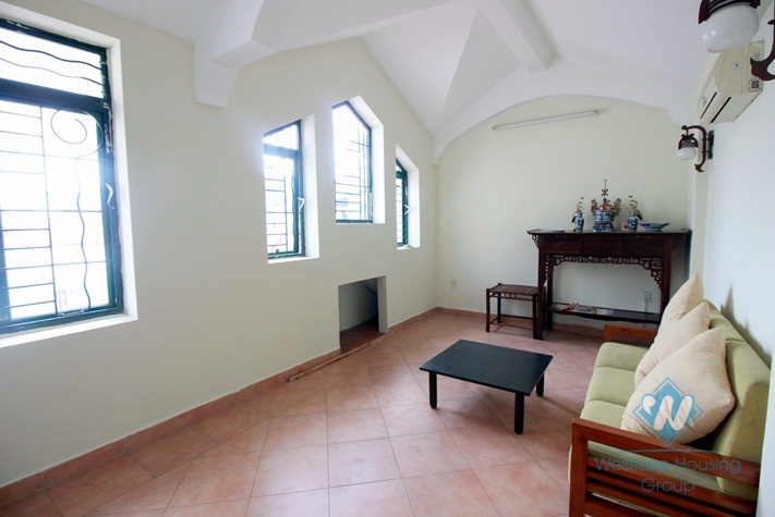 Good price house with 04 bedrooms for rent in Au Co St, Tay Ho, Hanoi